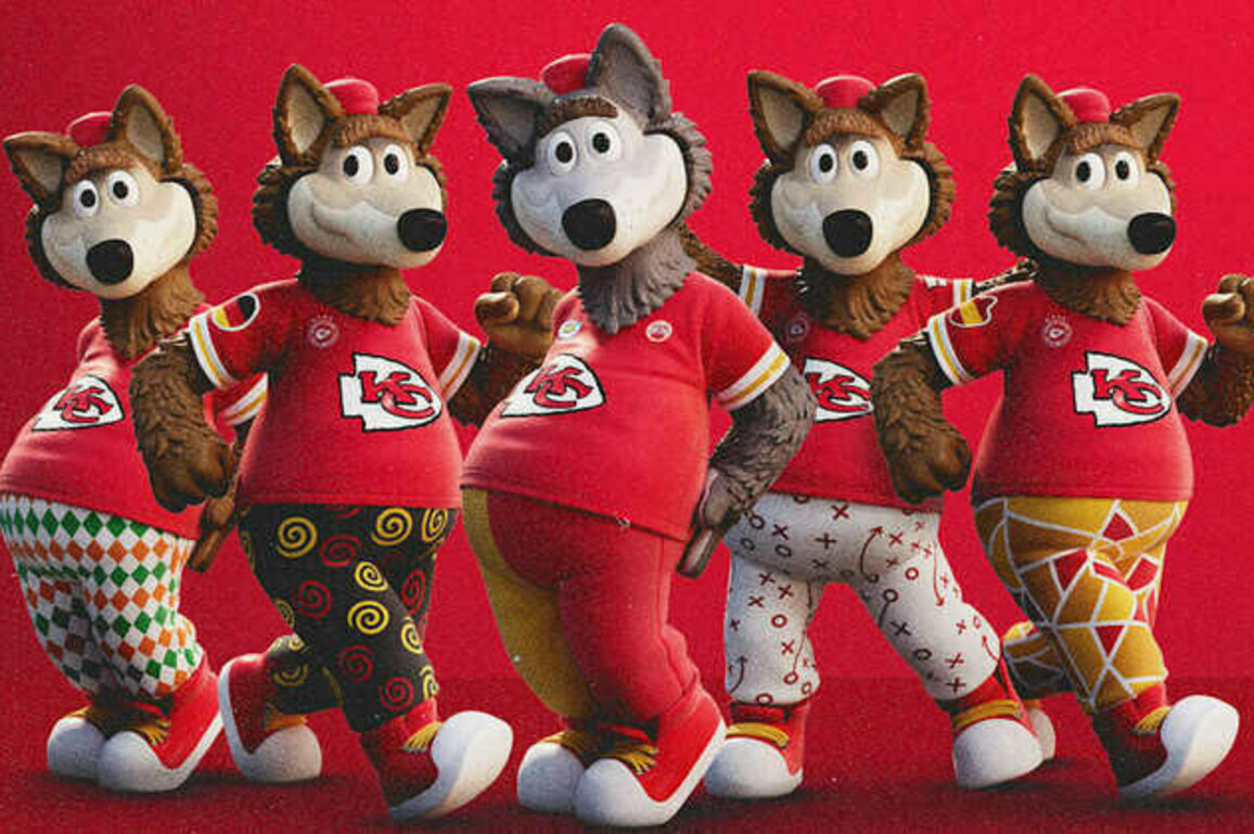 Chiefs Introduce European Wolf Pack to Join Beloved KC Wolf