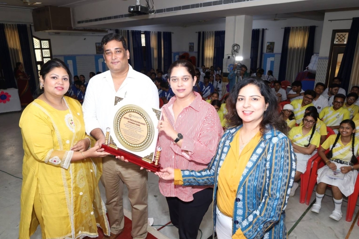 Grace International Honours School Vice Principal for Board Results, Hosts Student Workshop