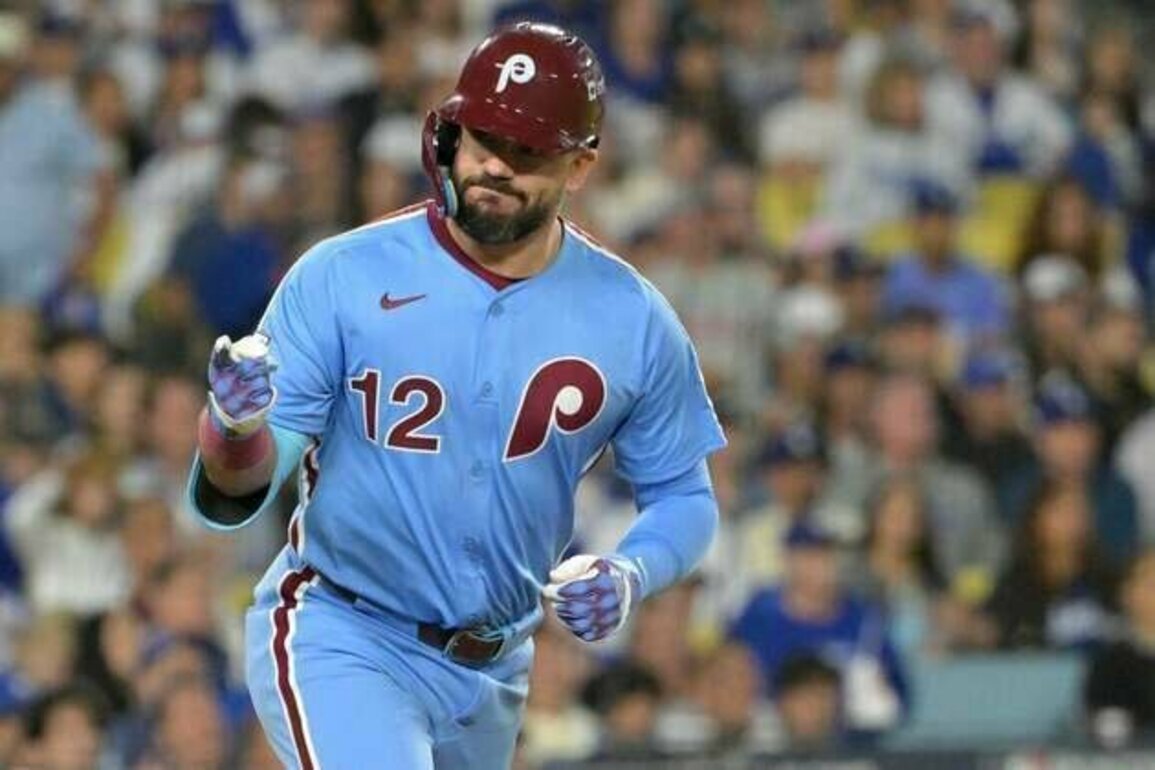 Four accept qualifying offers, Kyle Schwarber on to free agency