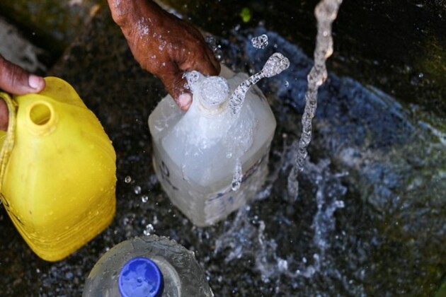 Pakistan: Illegal water tankers in Karachi fuel Naegleria outbreaks, report reveals