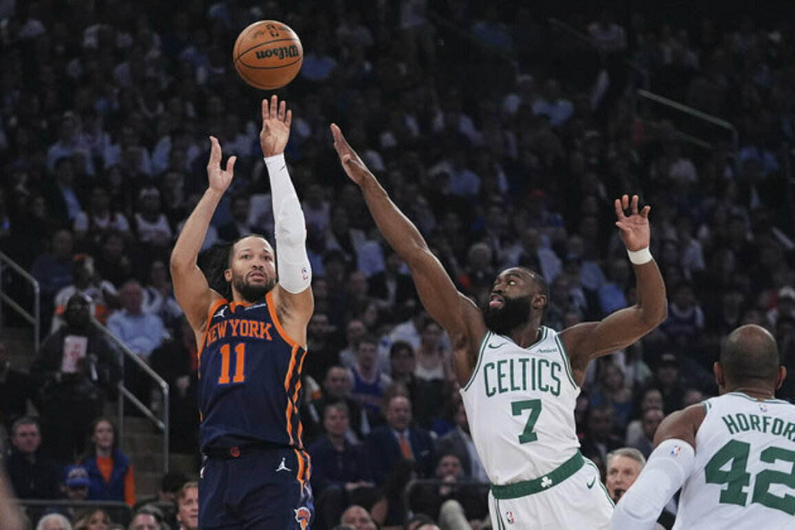 Knicks take 3-1 lead over the Celtics with 121-113 win in Game 4