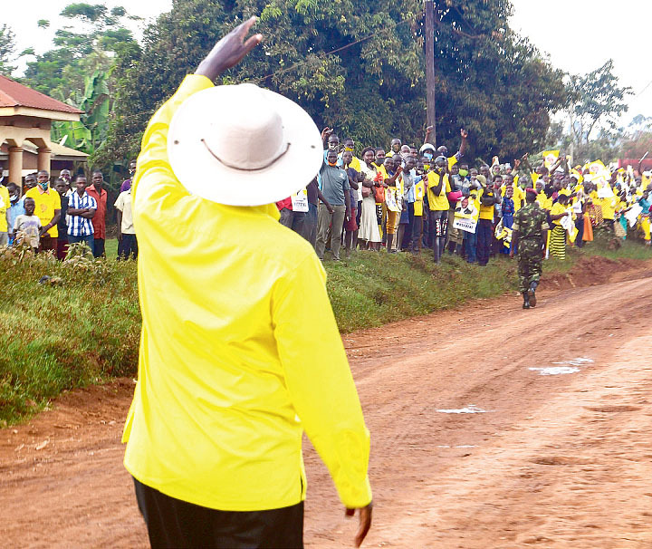Museveni waving at supporters after the ceremony for the upgrade of Muyembe-Nakapiripirit road in Sironko district