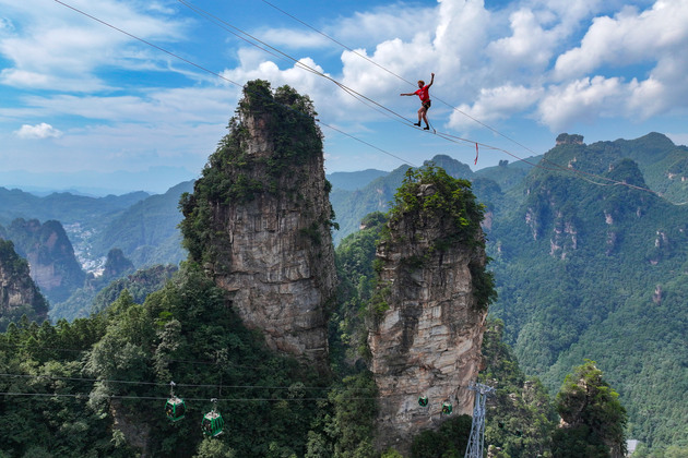 #(SP)CHINA-ZHANGJIAJIE-SLACKLINE(CN)