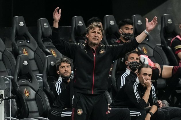 Atlanta United coach Gabriel Heinze to serve one-game suspension