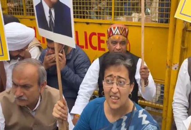 "Being suspended from House doesn't, mean being suspended from premises": Atishi as AAP stages protest outside Delhi assembly