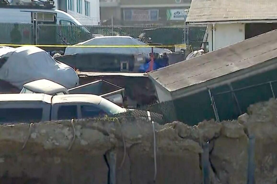 Ventura sinkhole takes down a shed and two vehicles, sends people scrambling