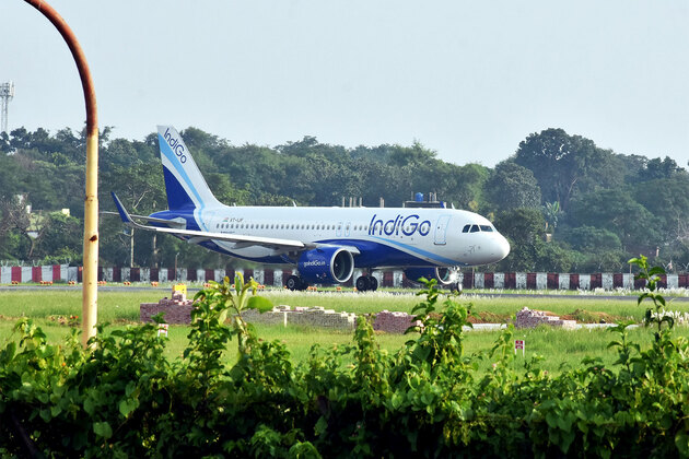 IndiGo flight en route to Srinagar from Kolkata makes emergency landing in Varanasi