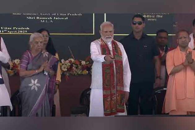 PM Modi launches over Rs 3,880 cr development projects in Varanasi
