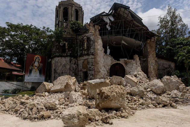 Earthquake of magnitude 6.0 strikes Philippines