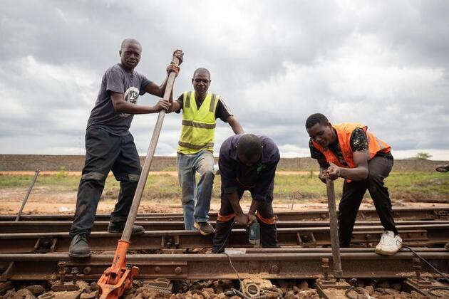 Zambian youth chasing railway dreams in China