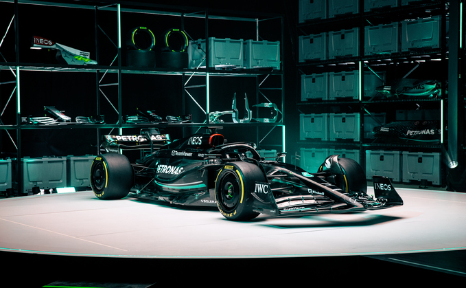 New Formula 1 race car: 2022 F1 car reveal promises better racing, more  sustainability - CNET