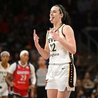 Caitlin Clark buries game-winning 3 for Fever to beat Mystics
