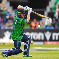 Paul Stirling's knee injury "doesn't look great," says Ireland batting coach Gary Wilson
