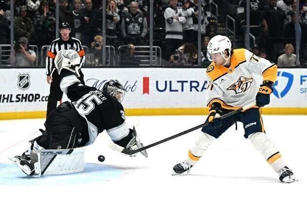 Kings can't afford slow start in playoff chase game vs. Maple Leafs