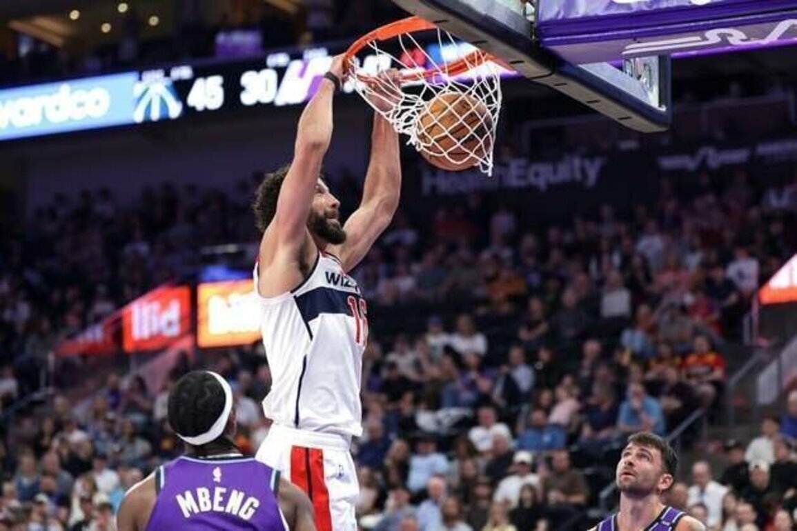 Julian Reese, Wizards best Jazz, end 16-game skid
