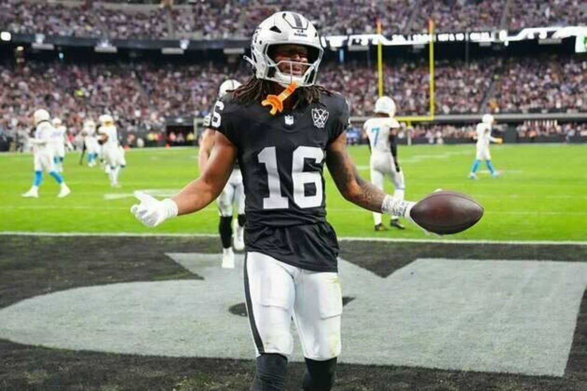 Trade denied, Raiders WR Jakobi Meyers to play 'for teammates'