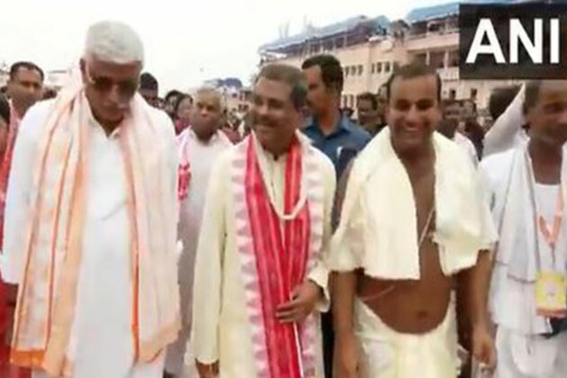 Union Ministers Dharmendra Pradhan, Gajendra Shekhawat join devotees in grand Rath Yatra celebrations in Puri