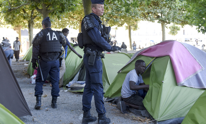 French police clear 450 migrants from camp in Nantes French police clear 450 migrants from camp in Nantes