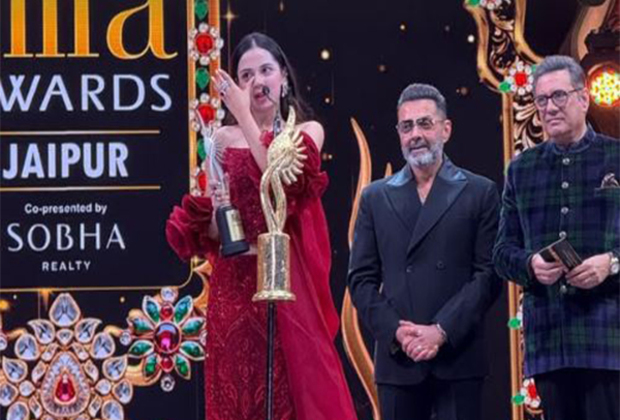 IIFA 2025: Nitanshi Goel breaks down as she bags Best Actress Award for 'Laapataa Ladies'