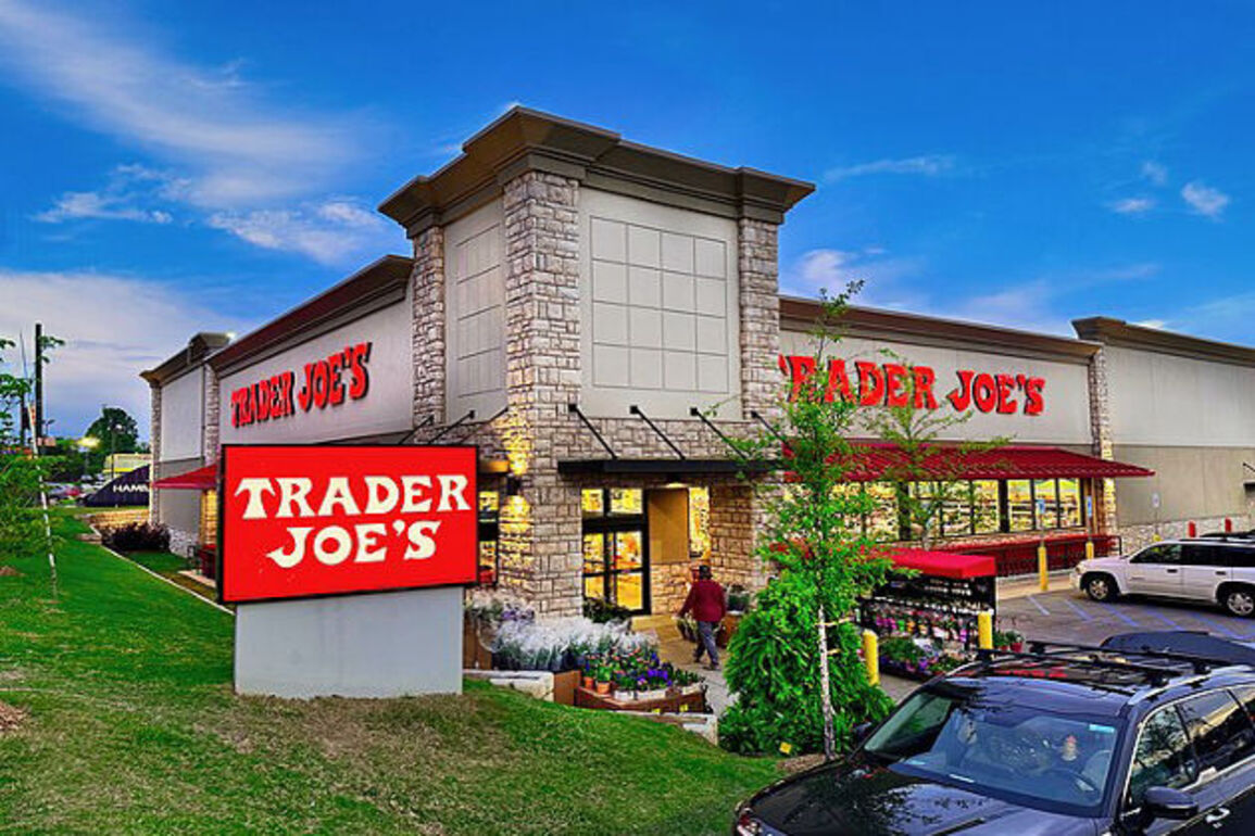 Listeria Alert: Officials warn against Walmart, Trader Joe’s meals