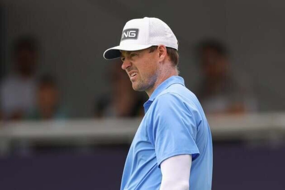 Victor Perez fires 9-under 62 to lead LIV Golf Mexico City