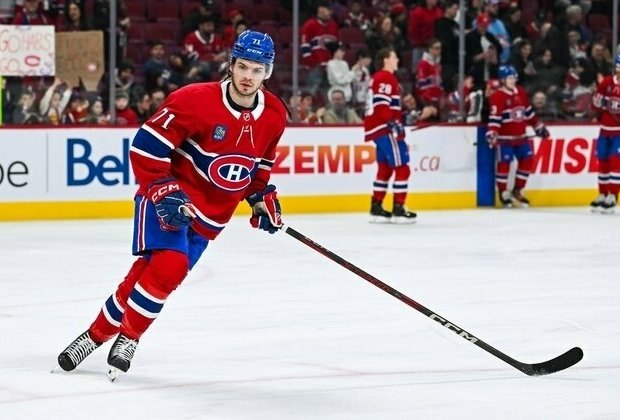 Canadiens F Jake Evans inks 4-year extension