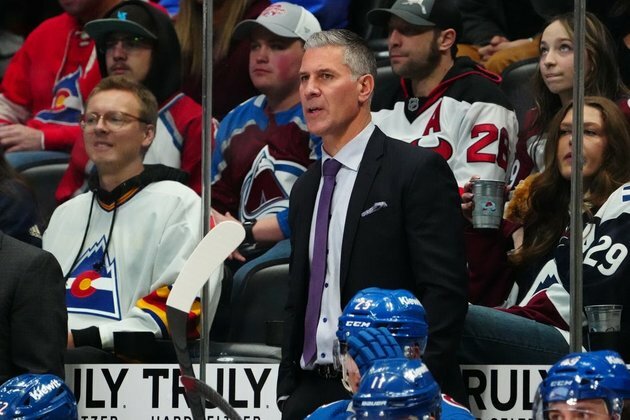 Avalanche blast Ducks, set up showdown with Wild