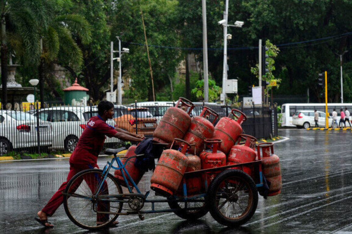 India invokes special act to ensure gas supplies