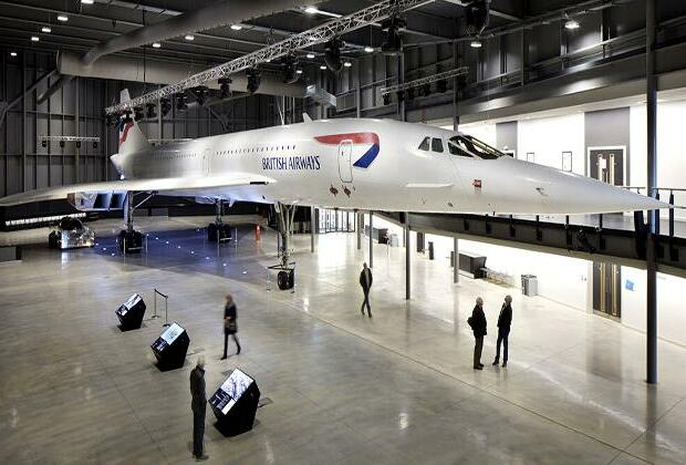 NYC museum's Concorde jet on barge to Brooklyn for restoration