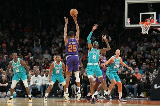 Suns look to maintain momentum vs. Mavericks