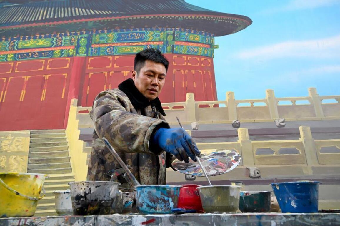 Painting dreams on central China's rural canvas