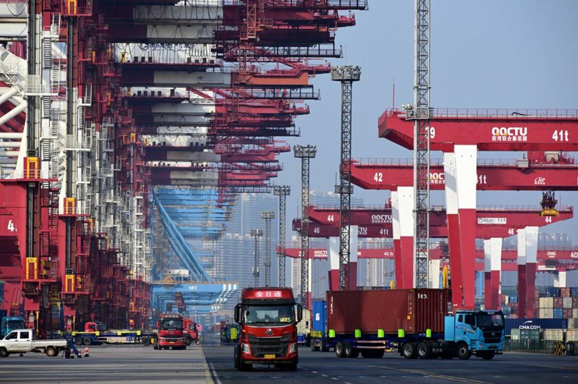 Update: China's foreign trade up 5.6 pct in April
