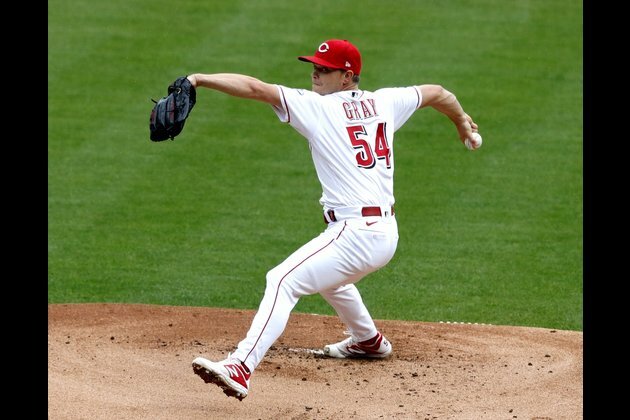 Reds beat Indians in 10 innings for seventh straight home win