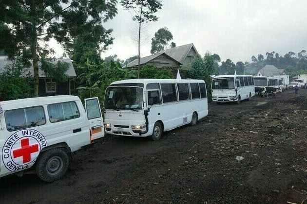 Red Cross evacuates Congolese troops from rebel-held town