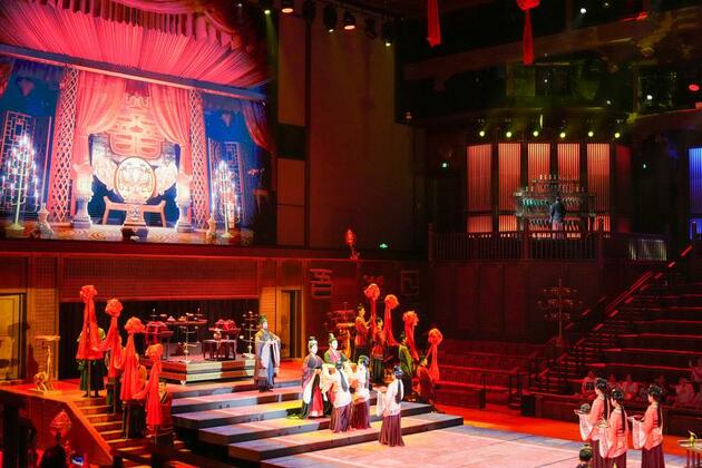 Confucius draws new crowds to his ancient birthplace