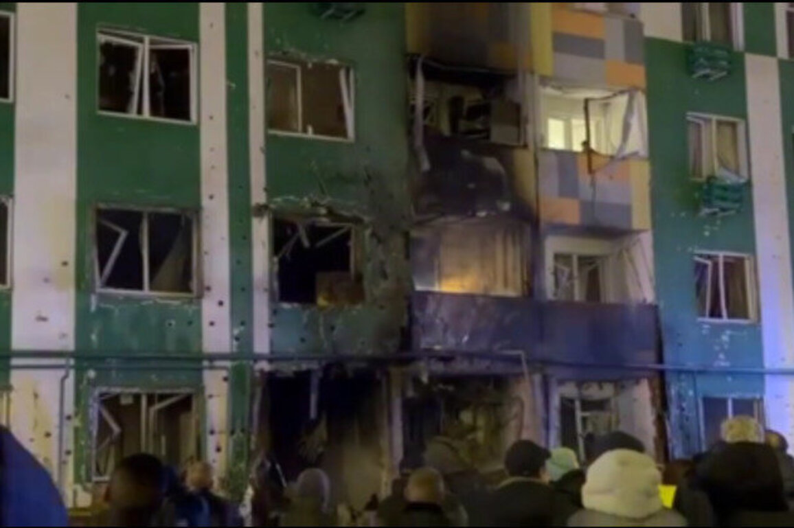 Ukrainian drone strikes apartment block in western Russia (VIDEOS)