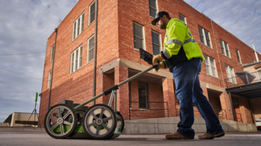 Tools such as Subsite’s GeoRanger XR Series uncover utilities and obstacles, reducing the chance of damaging existing infrastructure when undertaking HDD projects
