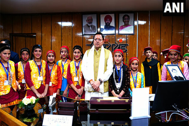 Students from Eklavya Adarsh Residential School meet Uttarakhand CM Dhami at Vidhan Sabha in Dehradun
