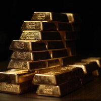 Gold hits record high