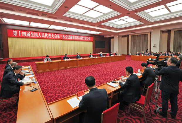 (TWO SESSIONS) CHINA-BEIJING-NPC-HUNAN DELEGATION-GROUP MEETING (CN)