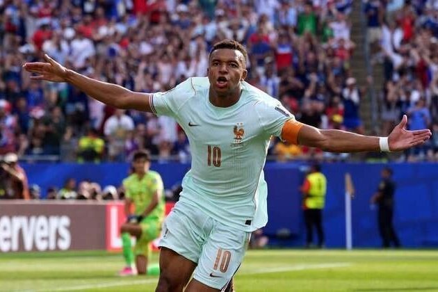 Kylian Mbappe nets 20th World Cup goal, exits France win vs. Morocco early