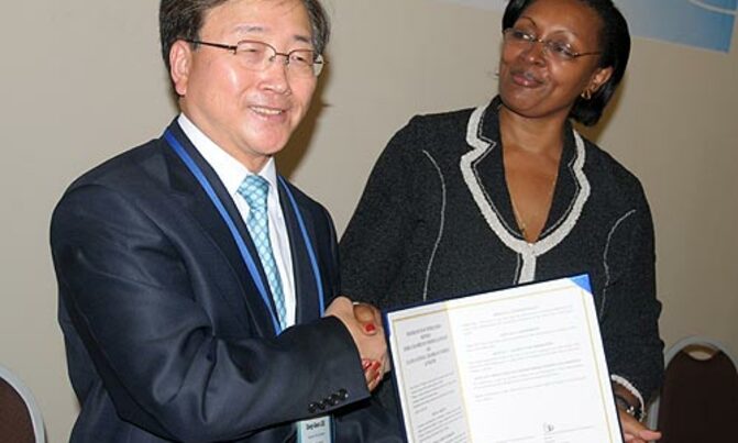 Uganda, South Korea sign pact Uganda, South Korea sign pact