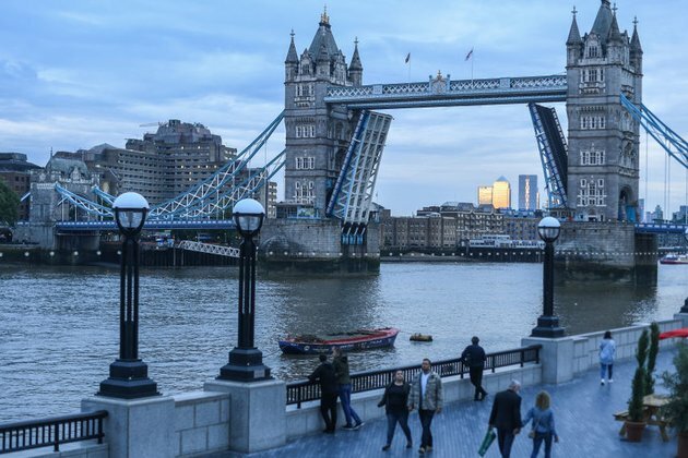 China scolds UK for failing to fulfill international obligation