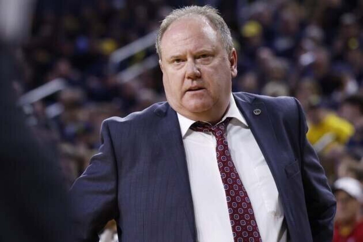 Wisconsin continues hot stretch, fends off Rutgers' rally
