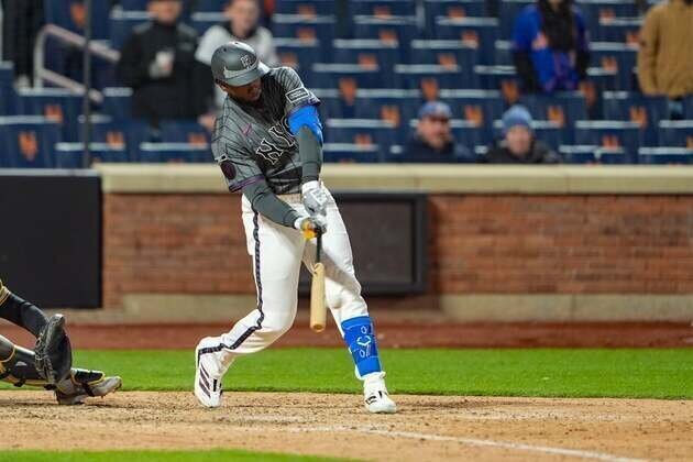Luis Robert Jr. belts three-run HR as Mets down Pirates in 11