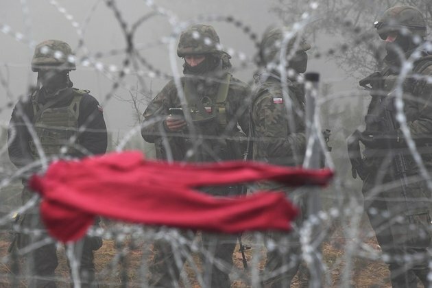 Britain to deploy troops to Belarus border