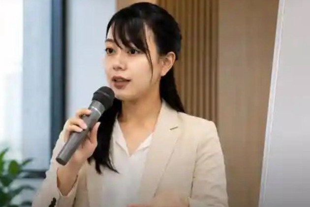 First sitting Japanese mayor takes maternity leave, makes history 