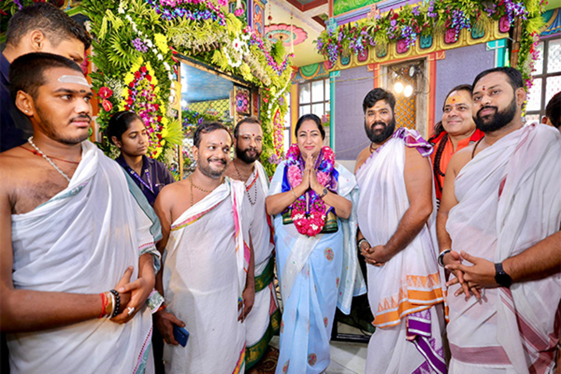"O Ganpati Bappa, may you illuminate every home and courtyard in Delhi with your blessings": CM Rekha Gupta