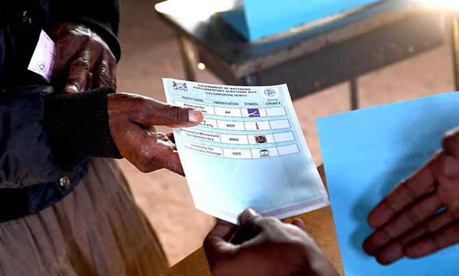 Botswana begins voting in test of a stable democracy Botswana begins voting in test of a stable democracy