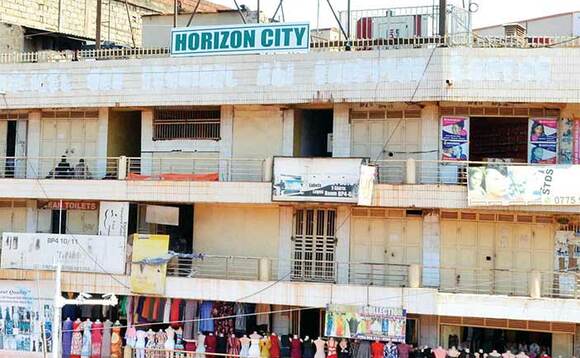 Ekizimbe kya Drake Lubega Muhangi kye yatuumye Horizon City. Ekizimbe kya Drake Lubega Muhangi kye yatuumye Horizon City.